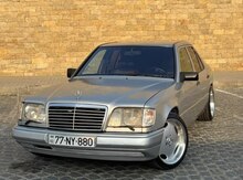 Mercedes E 220, 1994 il