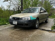 Hyundai Elantra, 2001 il
