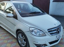 Mercedes B 180, 2011 il