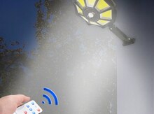 Günəş paneli ilə projektor
