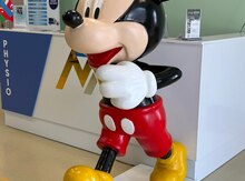 Mickey Mouse heykəli