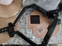 Monitor kronşteyni