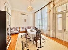 6-otaqlı mənzil, Nizami küç., 130 m²
