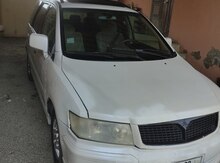 Mitsubishi Grandis, 2001 il