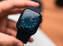 Apple Watch Series 8 Aluminum Starlight 45mm