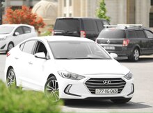 Hyundai Elantra, 2016 il