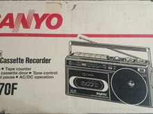 Sanyo retro radio