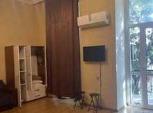 2-otaqlı mənzil kirayə verilir, İçərişəhər m., 60 m²