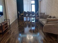 3-otaqlı yeni tikili, E. Akademiyası m., 173 m²