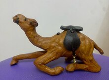 Dekorativ dəvə heykəlciyi