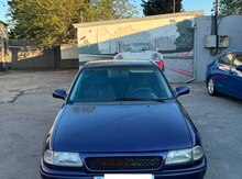Opel Astra, 1995 il