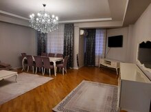 3-otaqlı yeni tikili kirayə verilir, 8-ci mkr., 150 m²