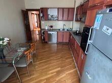 3-otaqlı yeni tikili kirayə verilir, Abbas Mirzə Şərifzadə küç., 130 m²