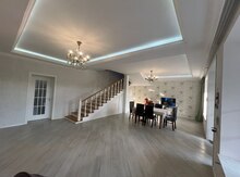 Villa, Saray qəs.