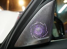 BMW G30 Bowers & Wilkins işıqlı dinamik üzlükləri
