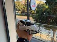 BMW oyuncaq maşını