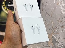 AirPods 4