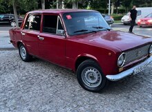 LADA (VAZ) 21011, 1981 il
