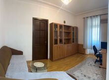 2-otaqlı mənzil kirayə verilir, Sahil m., 52 m²
