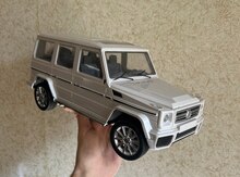 Oyuncaq avtomobil Mercedes-Benz
