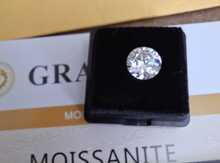 Moissanite color D