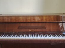 Piano Petrof