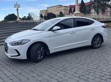 Hyundai Elantra, 2015 il