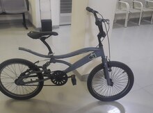 Velosiped BMX