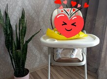 Qidalanma üçün uşaq oturacağı Kidilo