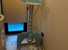 Uşaqlar üçün basketbol və futbol oyunu