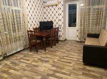 2-otaqlı mənzil kirayə verilir, Gənclik m., 70 m²