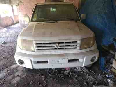 Mitsubishi Pajero Io Urgent Sale Second Hand 2000 4000 Gasoline Transmission Automatic 197000 Baku Celil 0553694438 19 04 2018